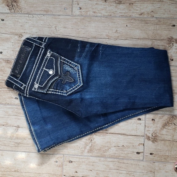 Rock Revival Jeans - Picture 4 of 9